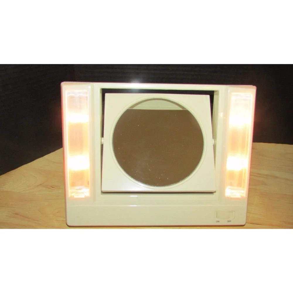 Vintage Avon Reflections of Beauty Lighted Vanity Make-Up Mirror 2 sided 1986